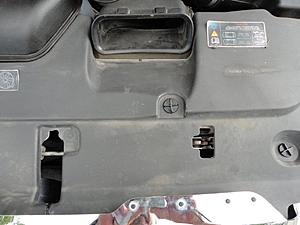 Source for Plastic Clips Under Bonnet 2006 XJR-xr8-12941-clip.jpg