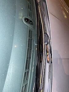 Wipers not touching the glass-img_6709.jpeg