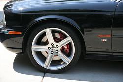 2004 XJR Brake Pads-jag-calipers.jpg