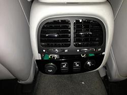 Rear seat A/C control hanging by a thread-photo.jpg