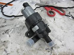 2004 XJR Radiator Leak-auxpump.jpg