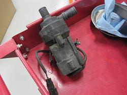 2004 XJR Radiator Leak-scpump.jpg