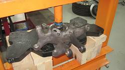 2004 XJR rear wheel bearings-img_9335small.jpg