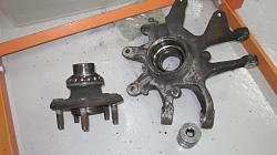 2004 XJR rear wheel bearings-img_9336small.jpg