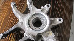 2004 XJR rear wheel bearings-img_9460small.jpg