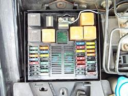 Faulty air suspension shows no error code-6-leojagger-145926-albums-front-power-distribution-fuse-box-9686-picture-front-power-distributio.jpg