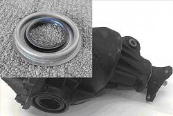 2008 XJR Rear Differential leak-differential-seal.jpg