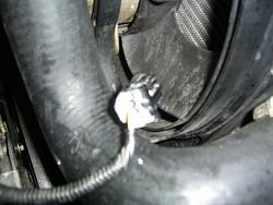 Poor starting after sitting couple of hours-upper-plug-after-rtv-sealing.jpg