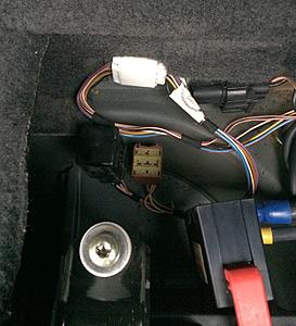 Which pins to manually trigger or jump fuel pump relay-secondary-fuel-pump-relay-socket.jpg