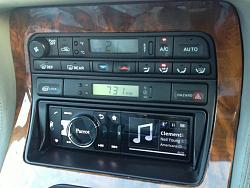  Connect iPod to factory head unit?-parrot.jpg