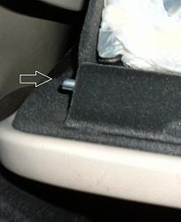 Locked glove box won't unlock-glove-box-peg.jpg