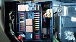 01 XJ8L No Start/No Spark-2001-jaguar-xj8-trunk-relay-switch-board.jpg