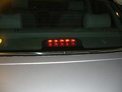 Third (High) brake light bulb replacement-jag-3rd-brake-light-new-bulbs-lit-14p.jpg