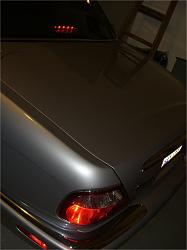 Third (High) brake light bulb replacement-jag-3rd-brake-light-new-bulbs-lit-15p.jpg