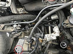 Replacing the Upstream O2 Sensors-throttle_loosened.jpg