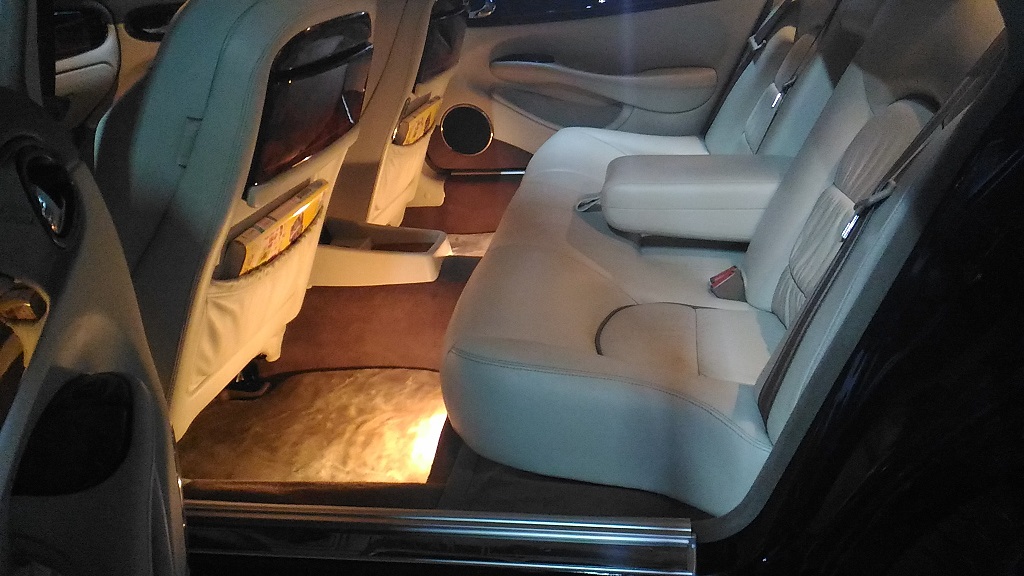Name:  interior%202.jpg
Views: 409
Size:  209.8 KB