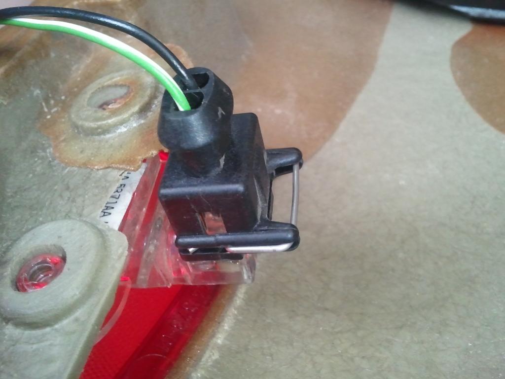 Name:  Doorpoollightclip3.jpg
Views: 166
Size:  66.9 KB
