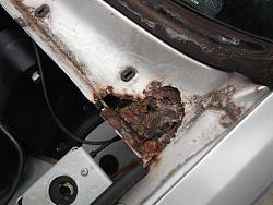 Front Chassis corrosion and welding ?-left-side-hole.jpg