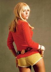 my cherp has no cheep....!-sally_carr_hot_pants.jpg