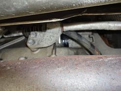 99 X-308 Gearbox Fault-trans-connector-plug-behind-gear-selector-cable.jpg