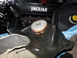 How to replace front shock bushings on XJ8 or XJR with pics HOW TO.-20141012_094937.jpg