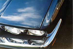 Jaguar xj40 1991-02a-bonnet-ns-edge.jpg