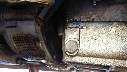 Can someone tell me what is this under my car?-20141019_155049.jpg