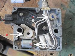 engine cutting out - V12 Vanden Plas-amp-inside.jpg