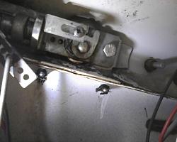 '84 SIII Gas tank question...-lock-slot.jpg