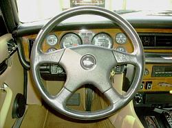 1987 XJ6 Series III Nardi Steering Wheel Hub-1984-xj6-momo-wheel.jpg