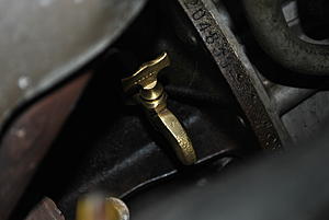 S1 Manual Gearbox Vent - Mount location-dsc_3746.jpg