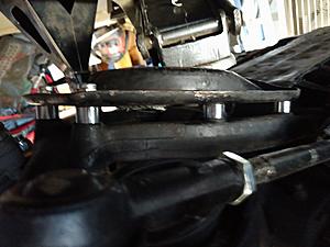 Lowering a S1 by spacers in the spring pan-half-inch-spacers.jpg