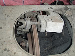 1974 XJ6 parking brake-handbrake-view.jpg