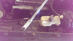 1975 xj6L series2  MASTER CYLINDER HELP-series-3-master-cylinder.jpg