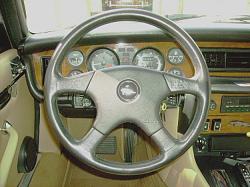 New owner, 87 XJ6-1984-xj6-momo-wheel.jpg