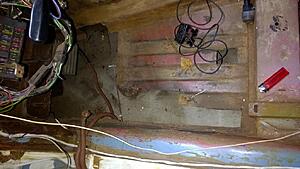 Transmission tunnel rot-9akzn22.jpg