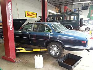 New to me 1979 XJ12L-tbxf46el.jpg
