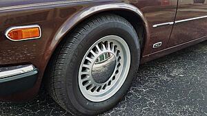 Recently purchased Series III small update-xj-6-xj40-wheel.jpg