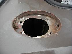 OK so I've got this series 1 XJ6...-vent-hose-broken-off-attaches-fuel-filler-cap.jpg