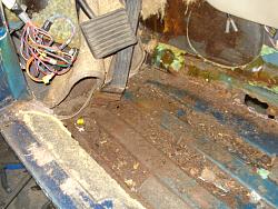 Jaguar XJ6 4.2 Project-left-floor-dsc01894.jpg