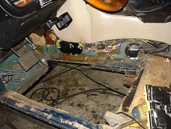 Jaguar XJ6 4.2 Project-left-floor-dsc01960.jpg