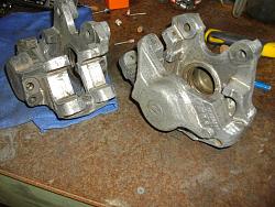 Rebuilding a Series 1 rear end-calipers-clean.jpg