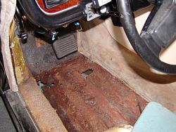 Yet Another Floor Pan Adventure FAQ-brackethole.jpg