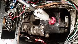 Gearbox linkage - need some advice on how to get to it-20160405_164854.jpg