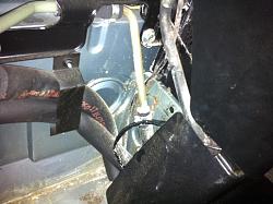 1990 XJS Fuel Line-jag-trunk-2.jpg
