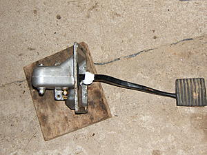 Can I Fit A Brake Booster To The Pedal Box Of a 1990 XJS V12-dscf4553.jpg