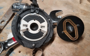 "welded" throttle pot?-tps-innards.gif
