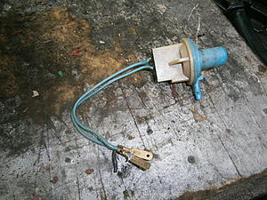 Intermidiate backfiring-v12-blue-white-valve.jpg