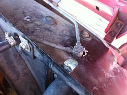 Top right Rad bolt broke off-img_6353.jpg