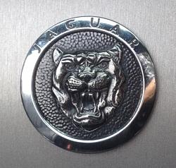 Bonnet badge. UK vs USA.-image.jpg